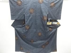 華紋亀甲文織り出し本場泥大島紬着物(5マルキ)